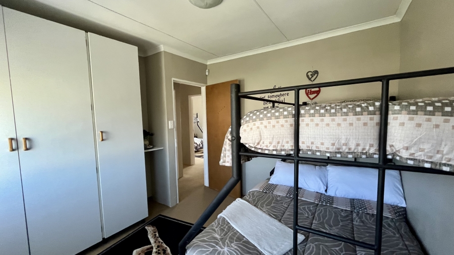 3 Bedroom Property for Sale in Country Club Western Cape